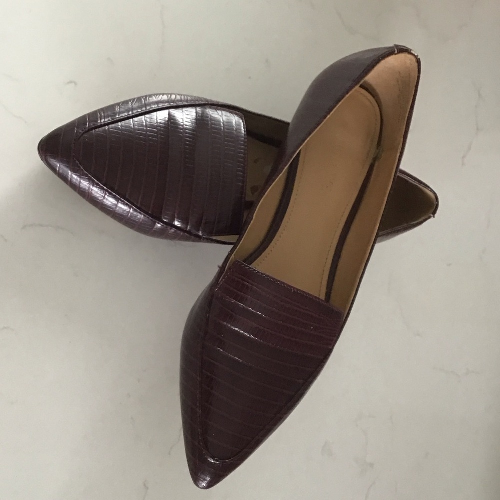 Nine West Pointed Croc-Embossed Flats in Deep Burgundy
